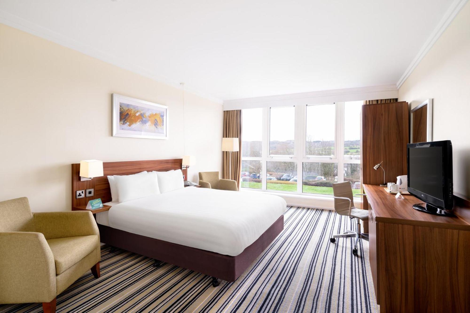 Holiday Inn Leeds Brighouse, An Ihg Hotel Экстерьер фото