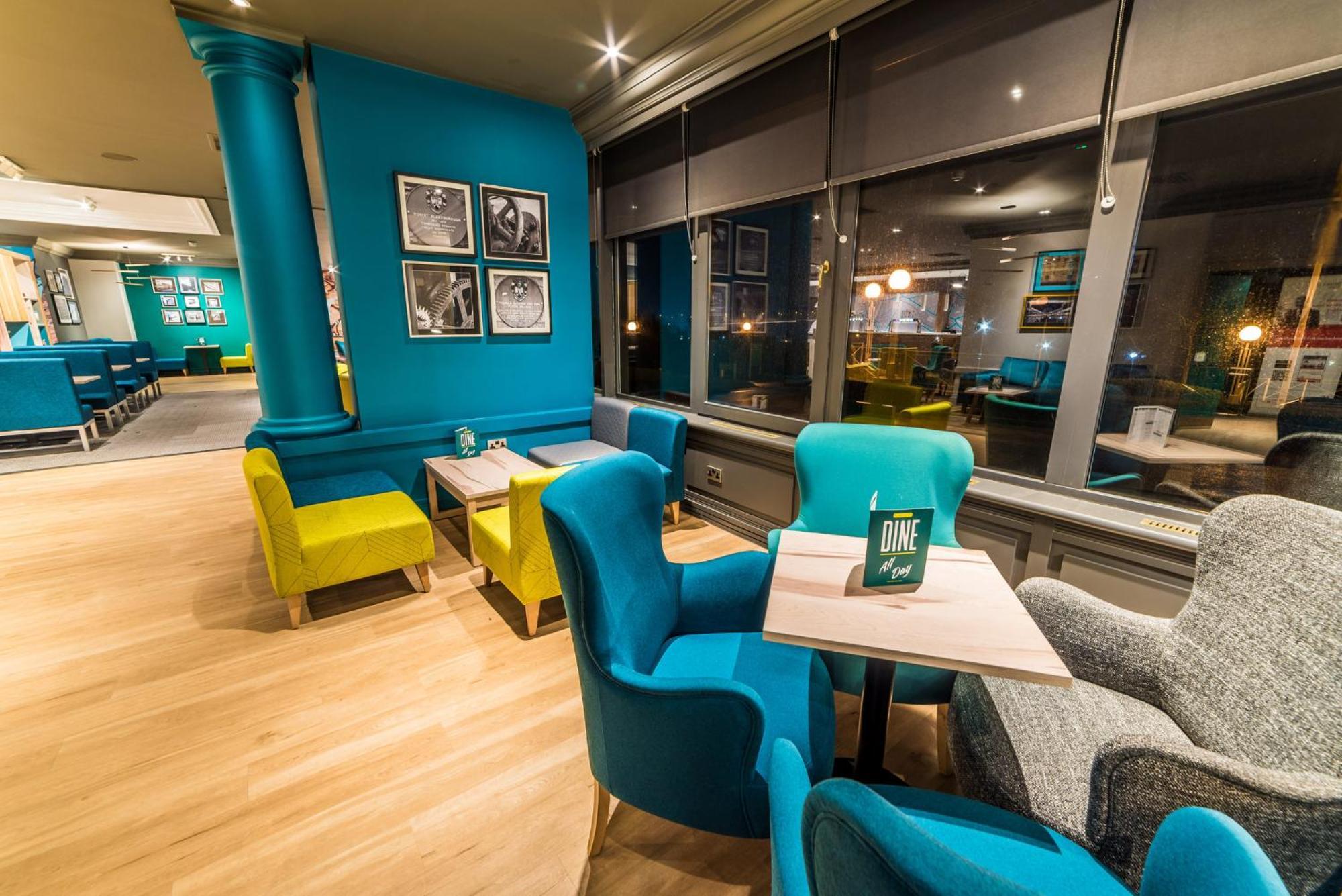 Holiday Inn Leeds Brighouse By Ihg Экстерьер фото