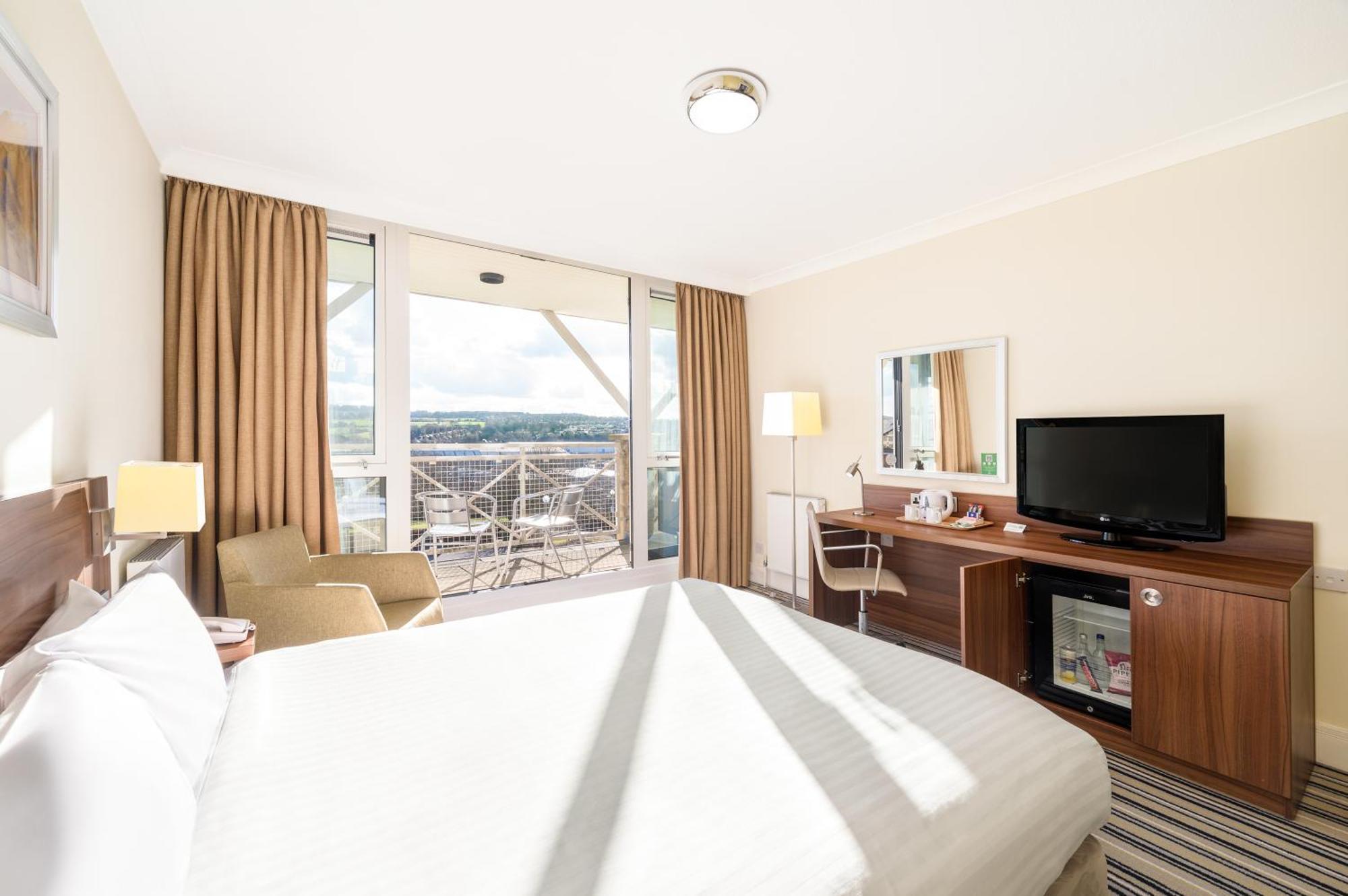 Holiday Inn Leeds Brighouse By Ihg Экстерьер фото